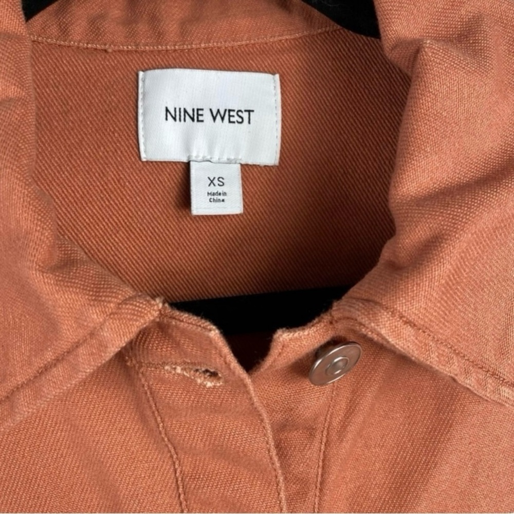 🚨LAST CHANCE Crop Trucker Jean Jacket - Picture 6 of 7